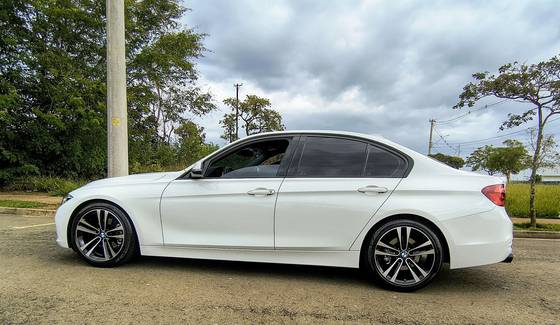BMW 320i 2.0 SPORT 16V TURBO ACTIVE FLEX 4P AUTOMÁTICO BMW 320i 2.0 SPORT 16V TURBO ACTIVE FLEX 4P AUTOMÁTICO